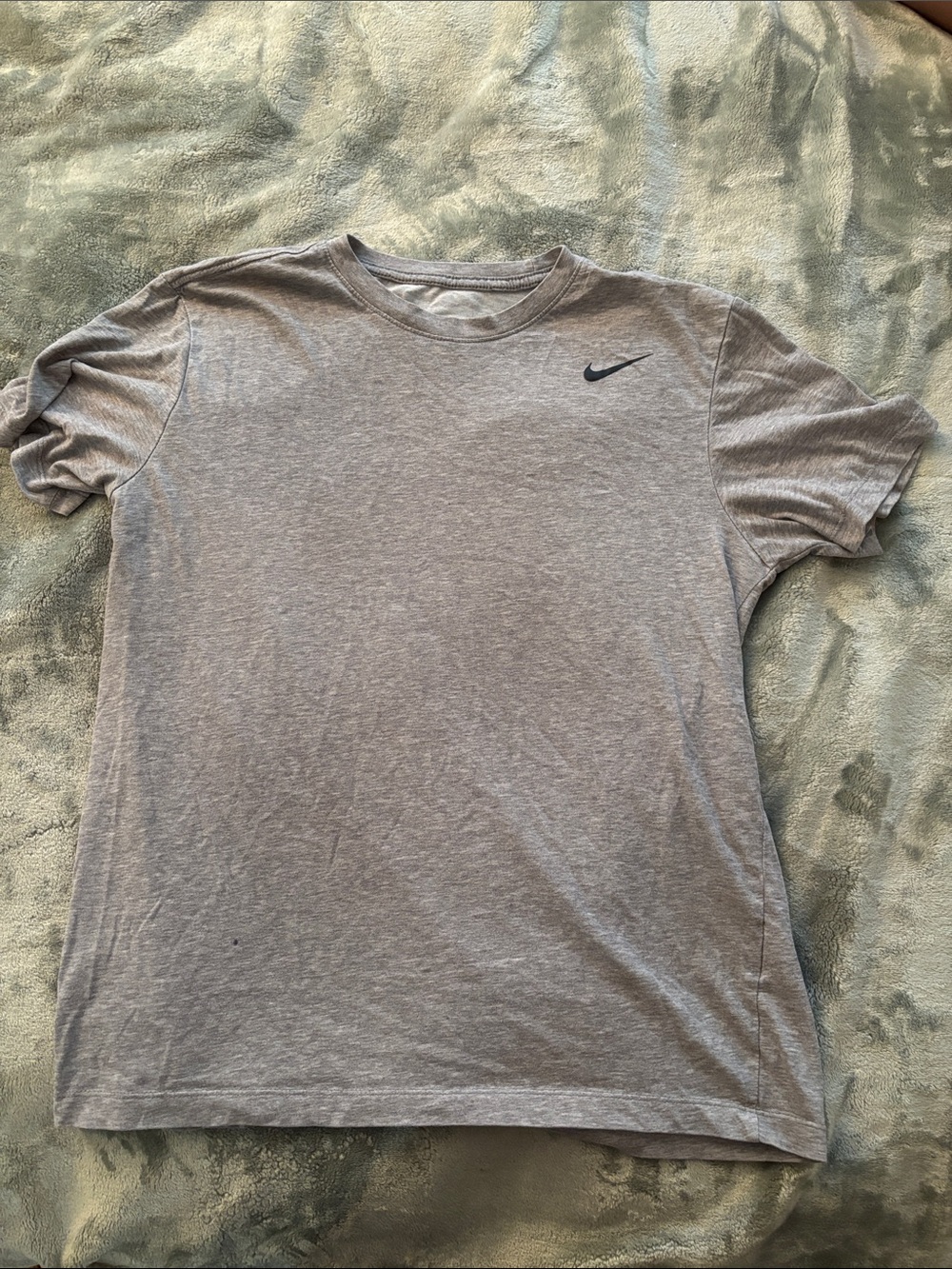 Nike Heather Gray Short Sleeve Crew Tee with Black Swoosh